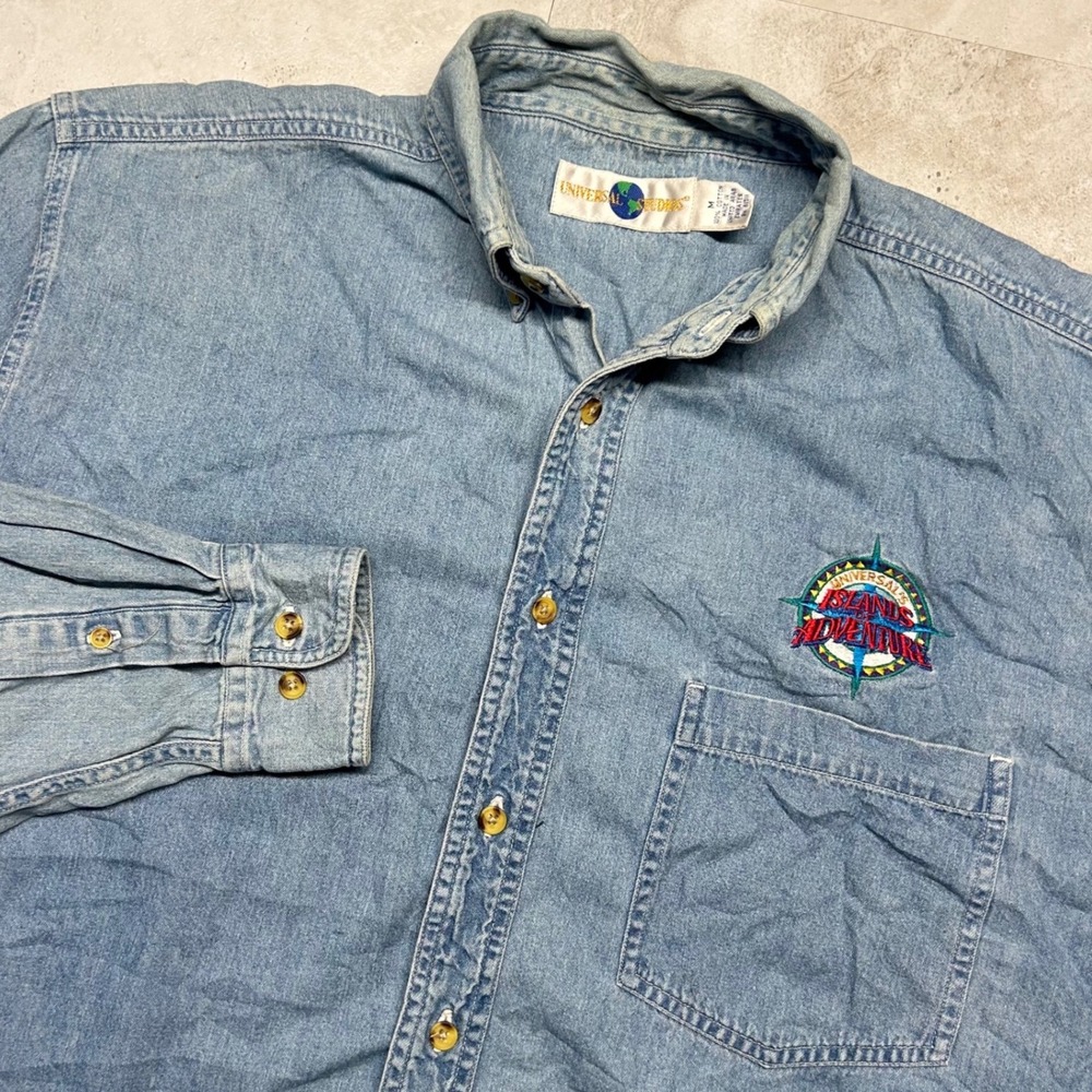 Universal Studios Islands of Adventure Denim Shirt Blue Mens Medium Vintage Logo